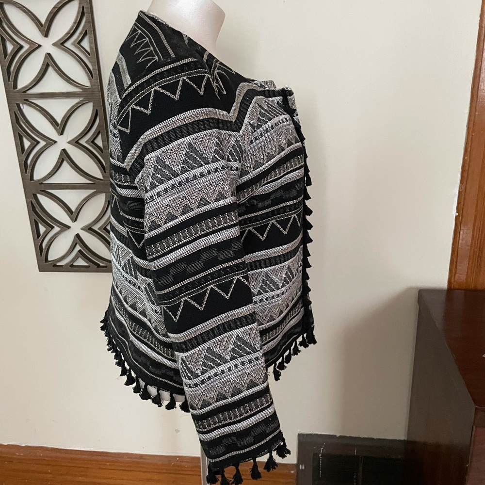 Blazer - Picture 2 of 5